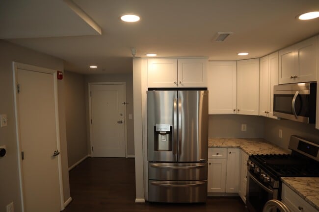 Building Photo - 350 G St SW