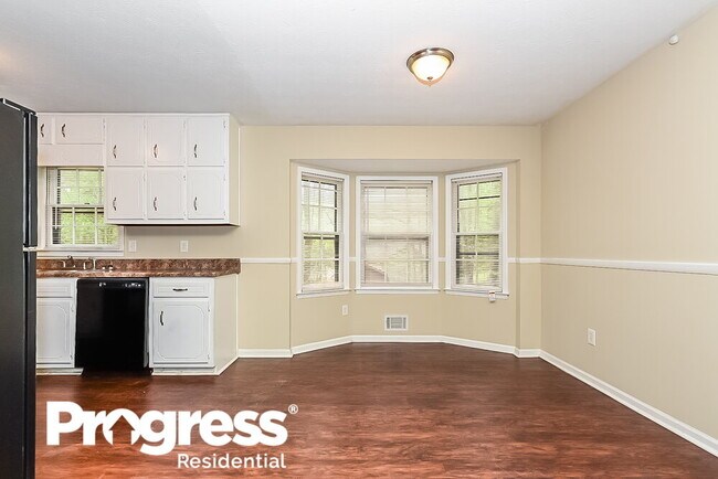 Building Photo - 105 Highland Cir