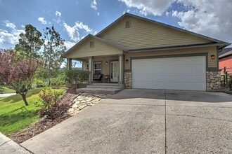 Building Photo - 621 Lariat Loop