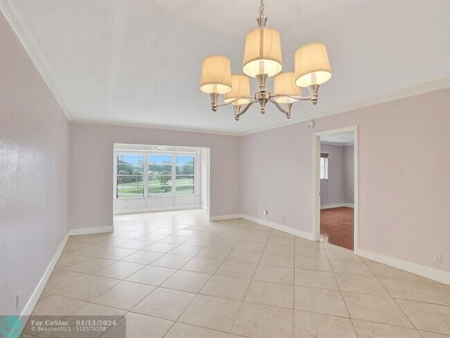 Foto del edificio - 1035 Country Club Dr
