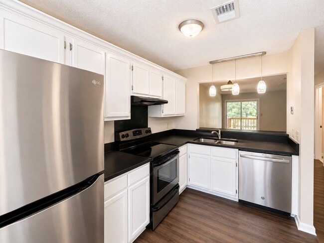 Building Photo - 1161 Shadow Lake Cir
