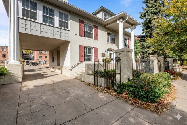 Foto del edificio - 851 N Clarkson St