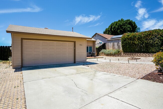 Foto del edificio - 9956 Cleary St