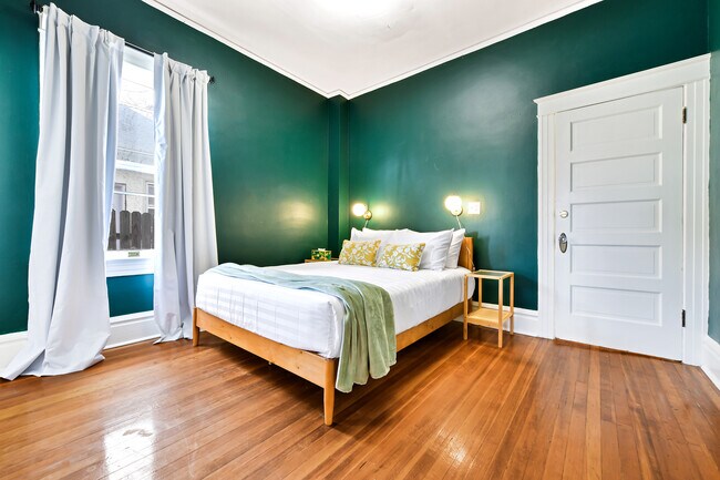 Foto del edificio - 835 E Boulder St