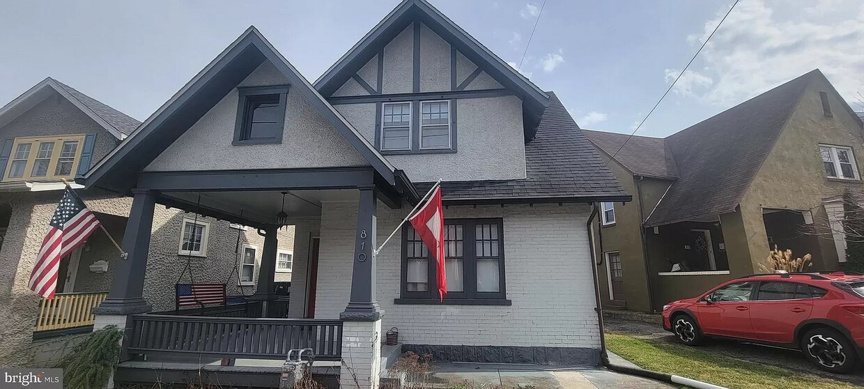 Amazing 4 Bedroom 2 Bath Home for rent wit... House Rental in