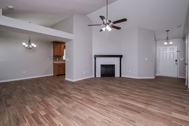 Building Photo - 1111 Tuxford Dr