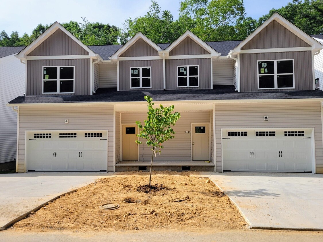 8444 Old Cleveland Pike, Ooltewah, TN 37363 Townhome Rentals in Ooltewah TN
