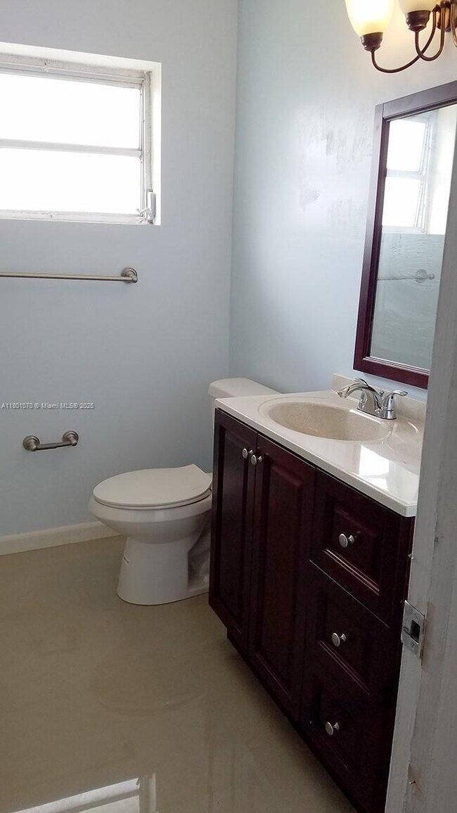 Foto del edificio - 2 bedroom in Hallandale FL 33009