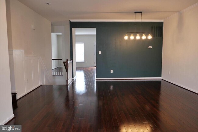 Building Photo - 25152 Sweet Myrtle Square