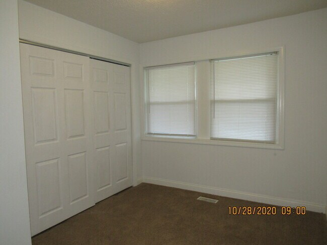 Building Photo - 8323 Meadowlark Dr, Indpls, IN 46226