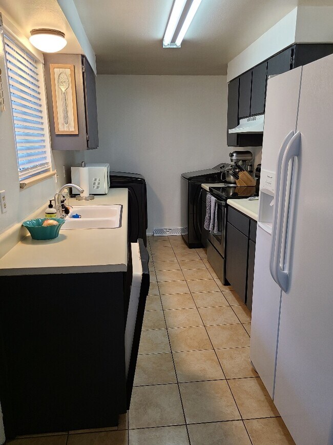 Kitchen - 6215 W 53rd Ave