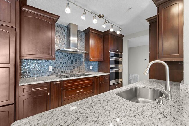 Foto del edificio - 700 S Harbour Island Blvd
