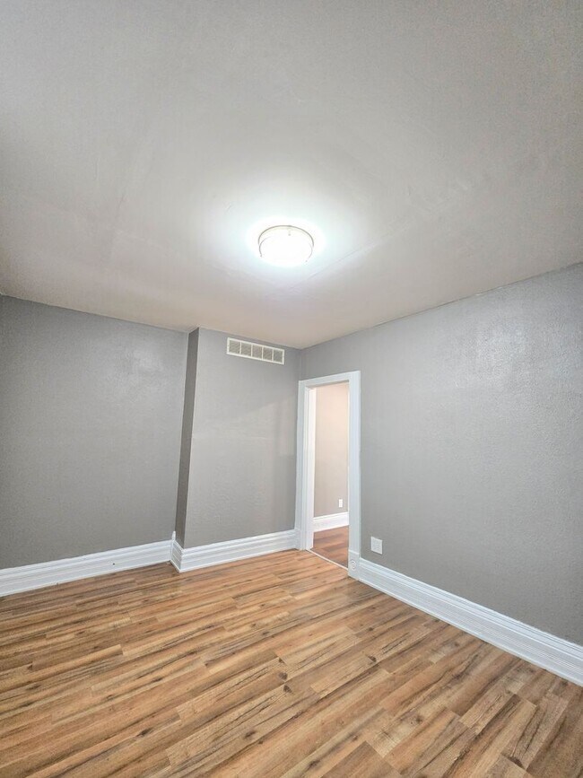 Foto del edificio - 443 N East St