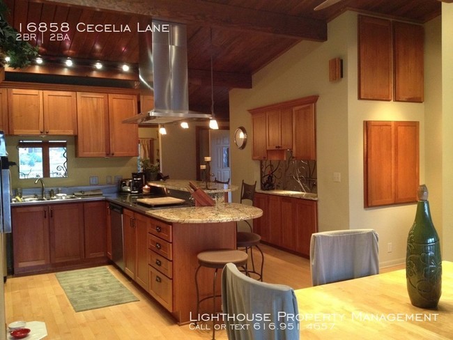 Building Photo - 16858 Cecelia Ln
