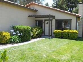 Building Photo - 799 Valley Crest Dr