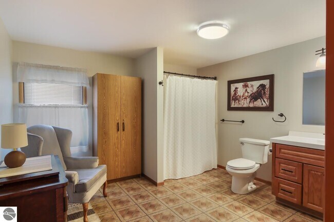 Foto del edificio - 7079 Hawley Rd