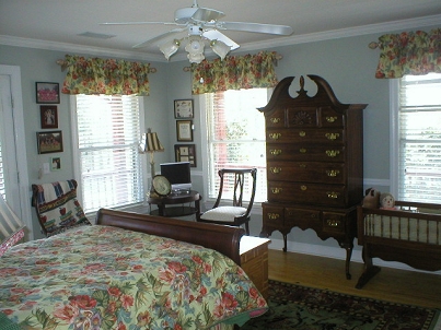 Southwest Bedroom - 19411 Sandlin Rd