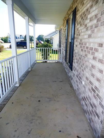 Foto del edificio - COMING SOON "Charming 3-Bedroom Retreat with Spacious Living & Gleaming Hardwood Floors in Strasb...