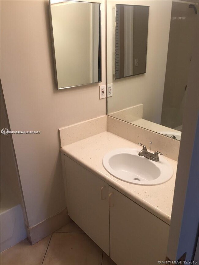 Building Photo - 7816 Sonoma Springs Cir