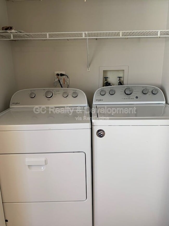 Foto del edificio - 5474 Ridge Crossing