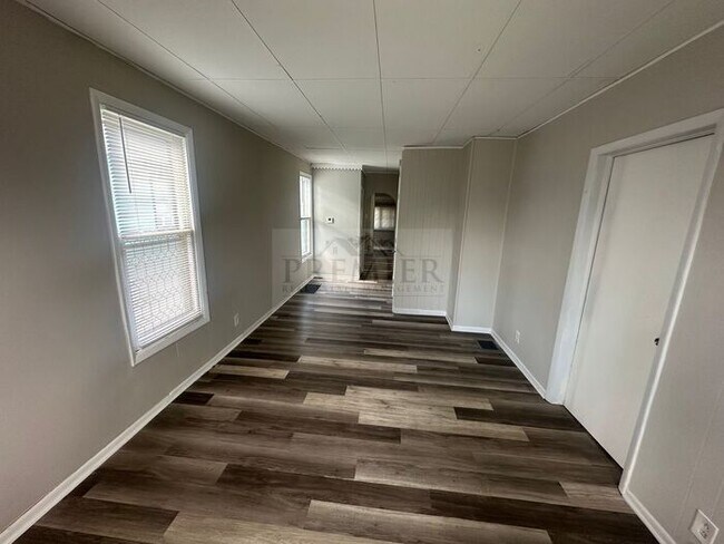 Foto del edificio - Charming 2 bedroom / 1 bath - updated home...