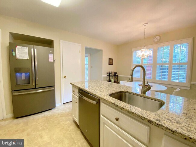 Building Photo - 2658 Shadow Cove
