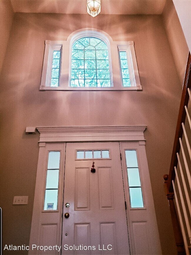 Building Photo - 3 br, 2.5 bath House - 15 Cinnamon Ln