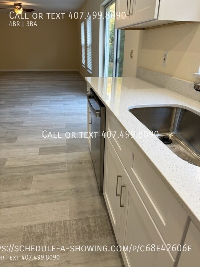 Building Photo - 266 Tavestock Loop