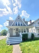 Building Photo - 771 S Richardson Ave