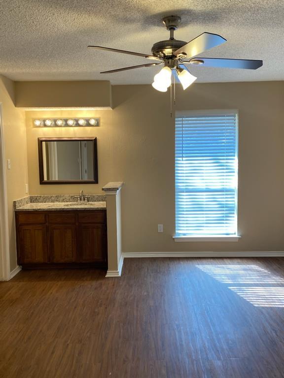 Building Photo - 1118 Brady Dr