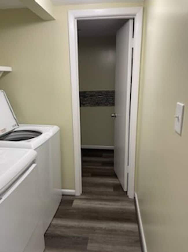 Building Photo - 4306 Eileen Ct