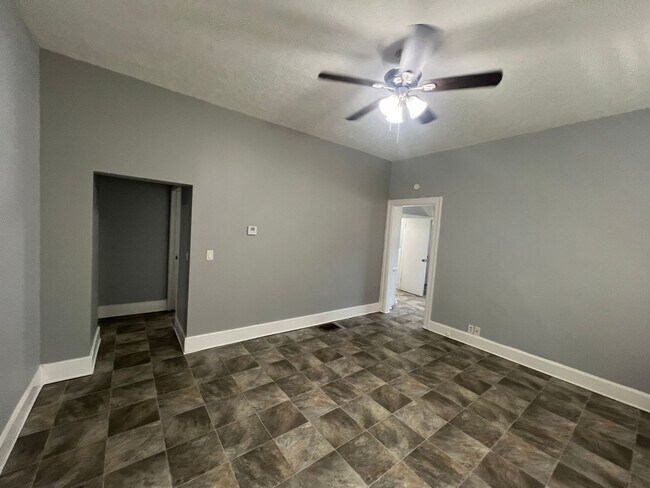 Building Photo - 226 S. 27th
