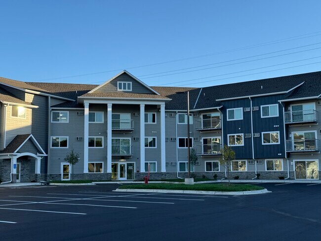 Foto del edificio - Elm Creek Commons