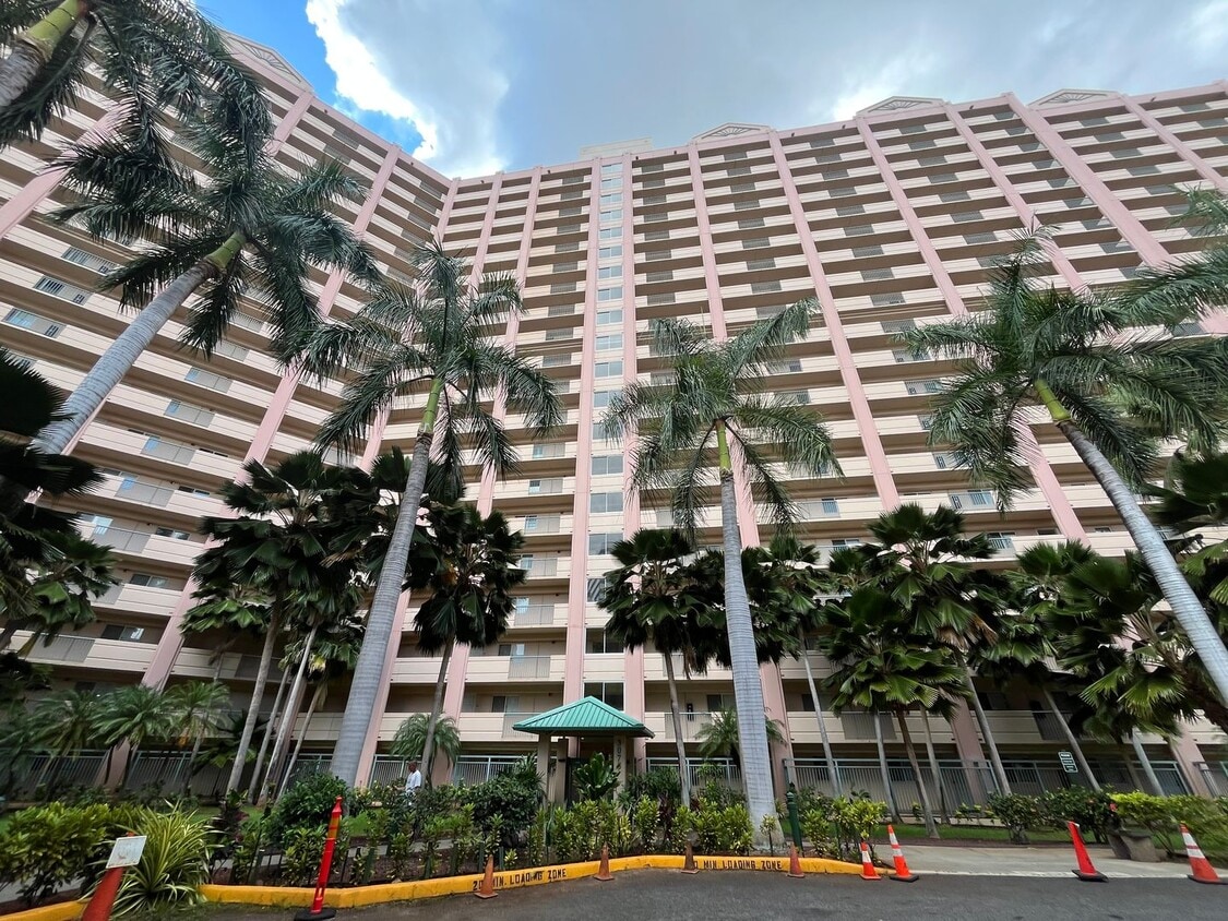 Primary Photo - Country Club Villas - 2 bedrooms, 2 bath u...