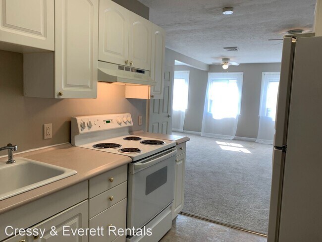 Building Photo - 1 br, 1 bath House - 203 1/2 Front St.