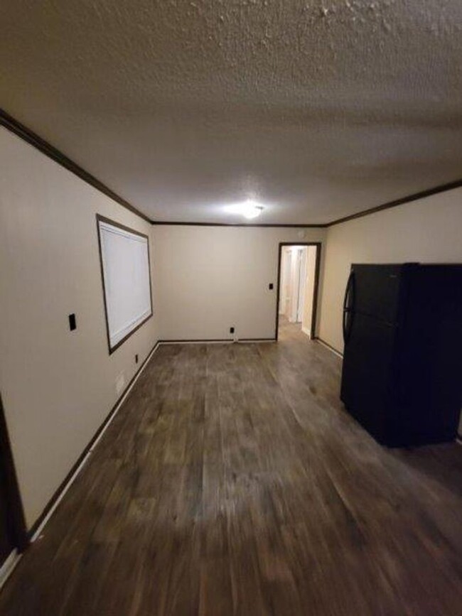 Building Photo - BELOW MARKET RENT!