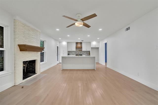 Foto del edificio - 6426 Glennox Ln