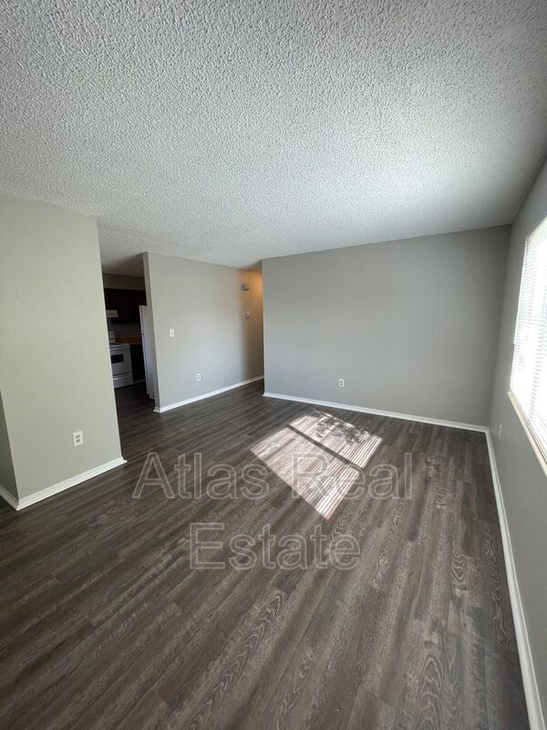 Building Photo - 405 St Vrain Pl