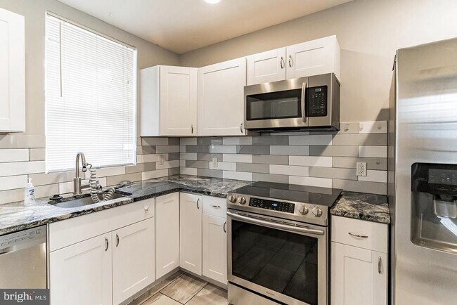 Foto del edificio - 2124 Sears St