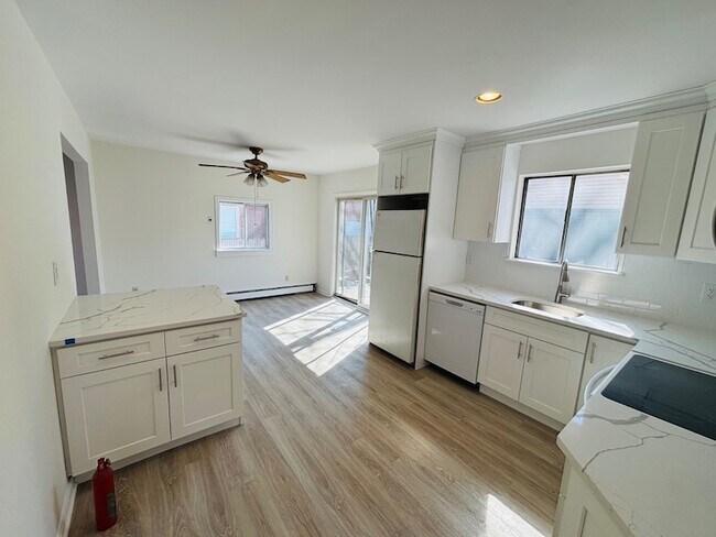 Building Photo - 21 Anstice St