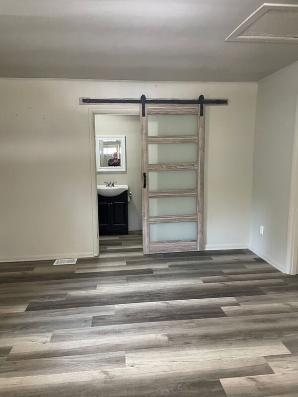 Building Photo - 3124 Moorewood Dr