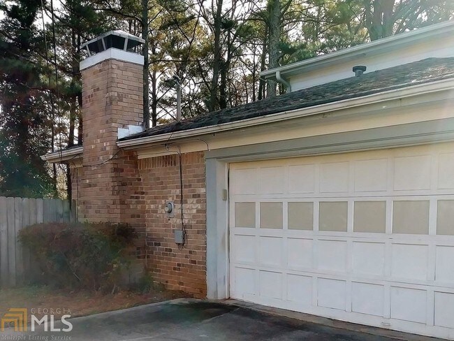 Building Photo - 496 Stonemont Dr