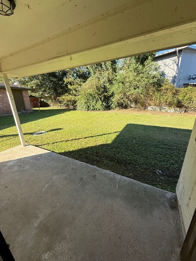 Foto del edificio - AM 8181-83 Jefferson Park