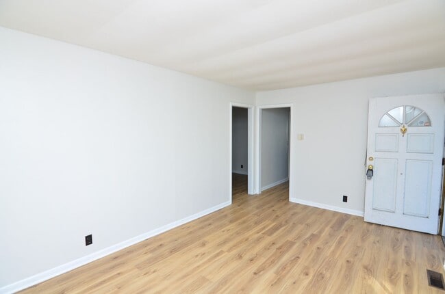 Photo - Quaint Charlotte Park Home