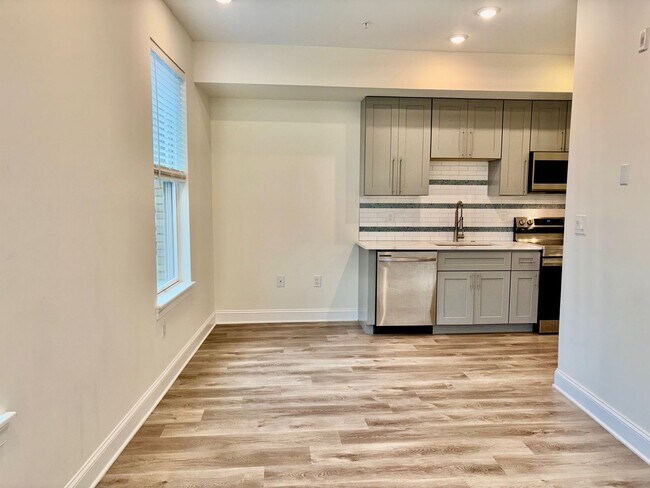 Foto del edificio - 6601 Ridge Ave