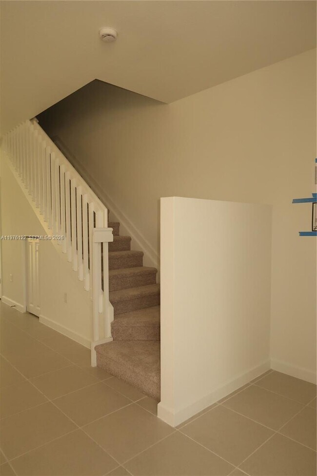 Building Photo - 1517 SE 27th Rd