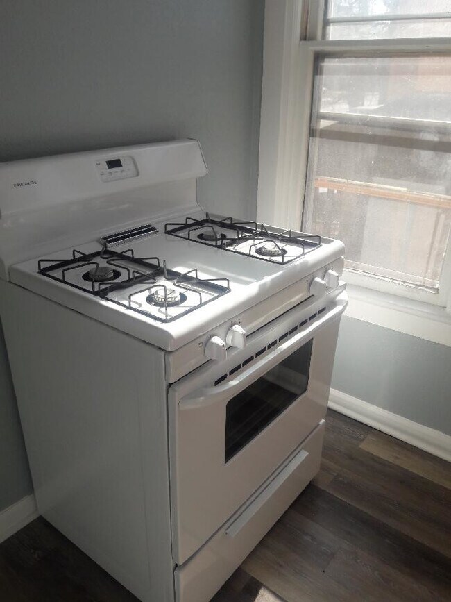 Foto del edificio - 309-311 Colorado Avenue