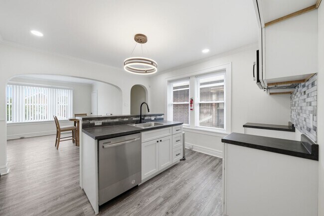 Foto del edificio - 5006 Queens Ave