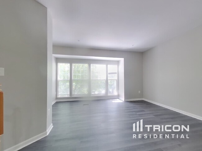 Foto del edificio - 4110 Meadow Trail Ln