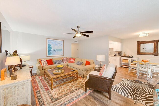 Building Photo - 1717 Belleair Forest Dr